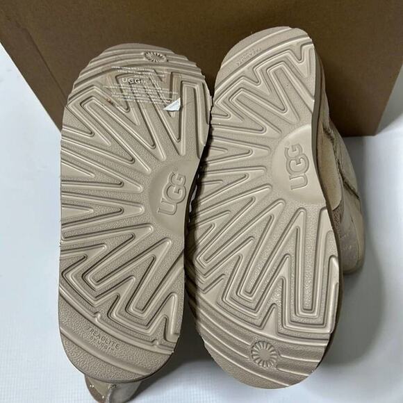 New UGG Classic Short II Metallic Patchwork Boot SZ 3 - Picture 7 of 8